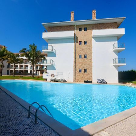 Pebble - 1 Bedroom Apartment Sleeps 5 With Pool & Tennis Court São Martinho do Porto Extérieur photo
