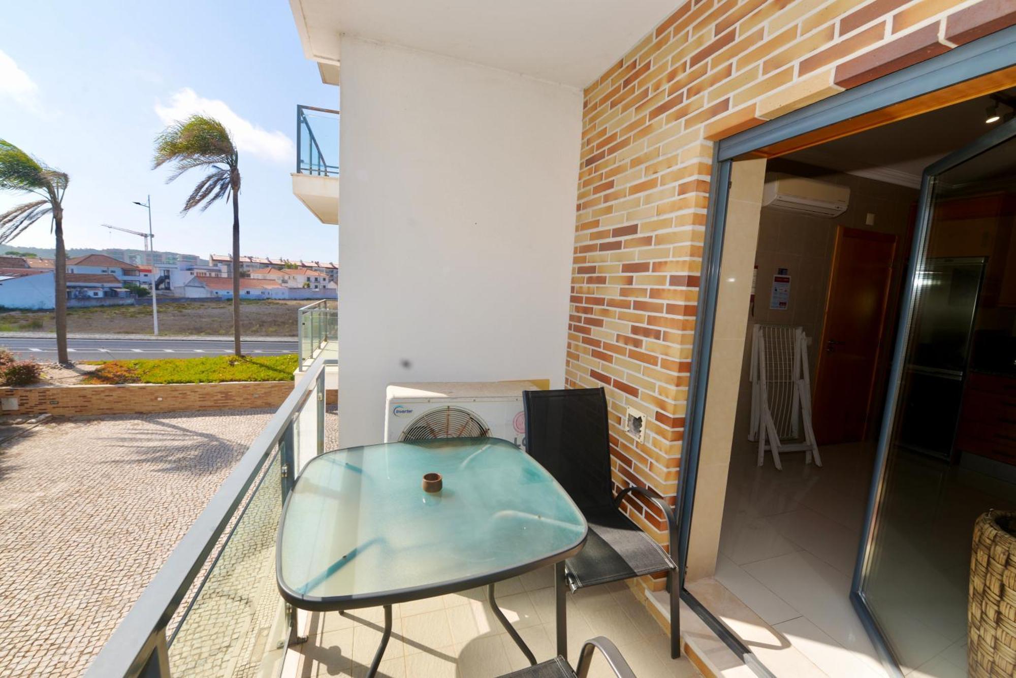 Pebble - 1 Bedroom Apartment Sleeps 5 With Pool & Tennis Court São Martinho do Porto Extérieur photo