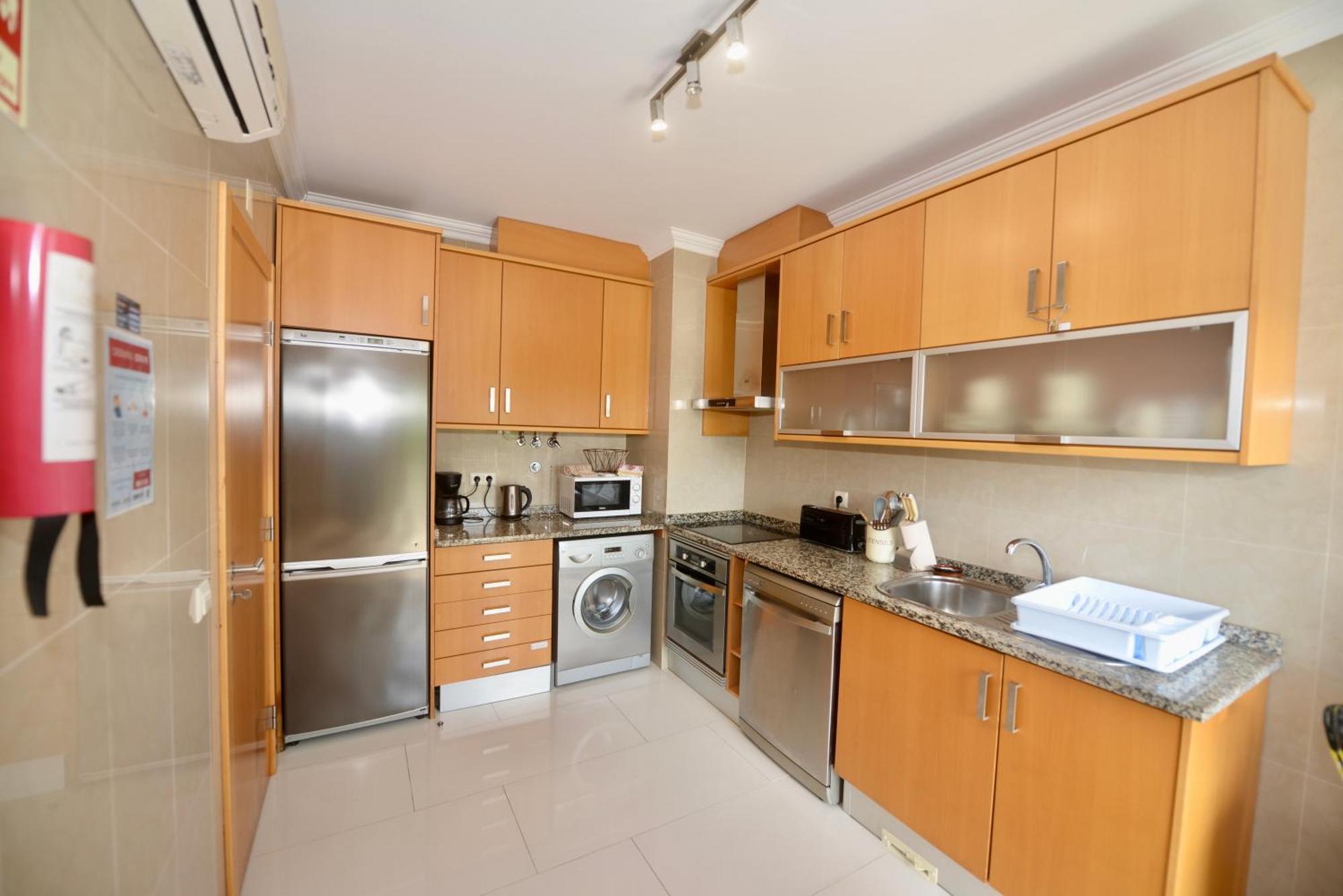 Pebble - 1 Bedroom Apartment Sleeps 5 With Pool & Tennis Court São Martinho do Porto Extérieur photo