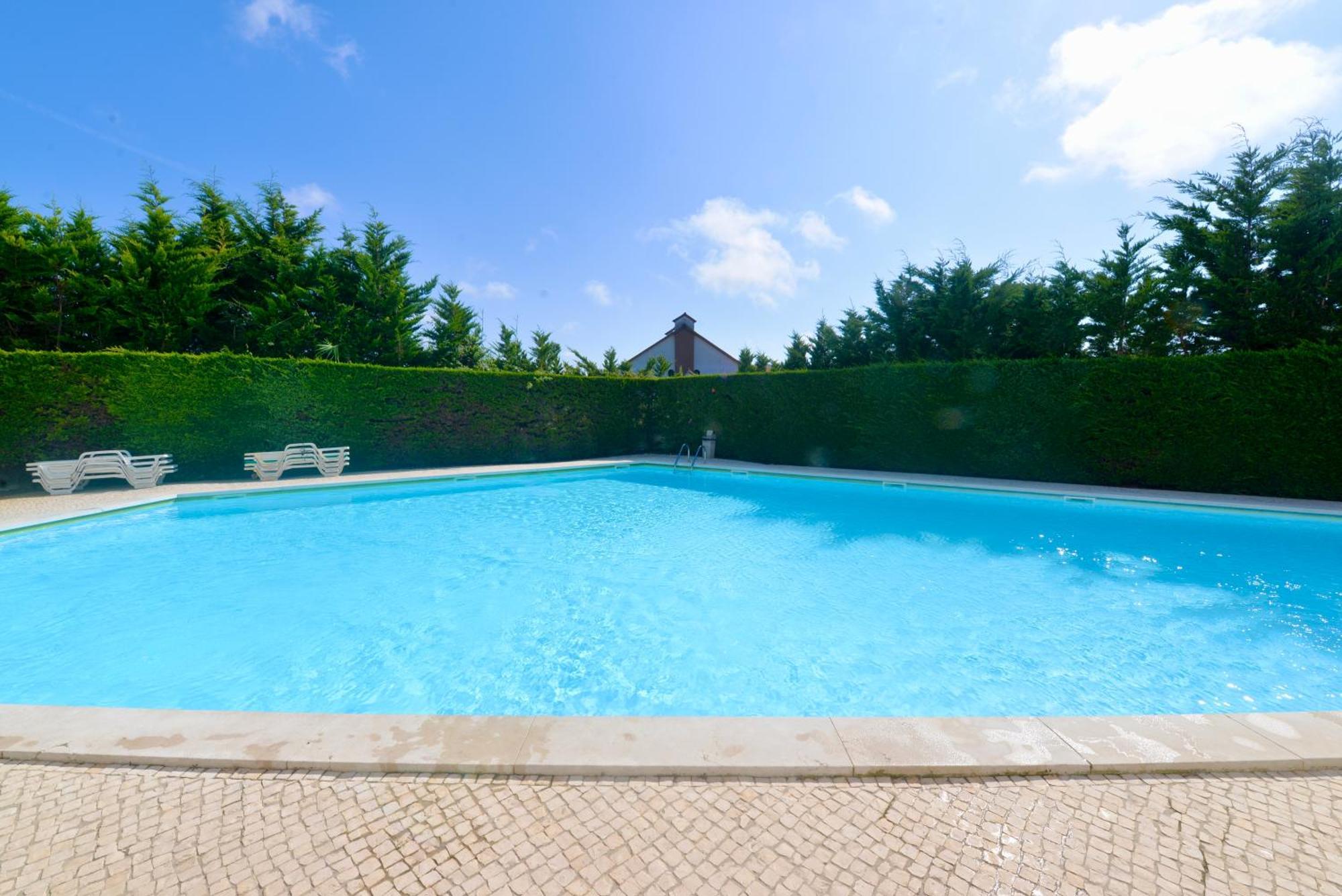 Pebble - 1 Bedroom Apartment Sleeps 5 With Pool & Tennis Court São Martinho do Porto Extérieur photo